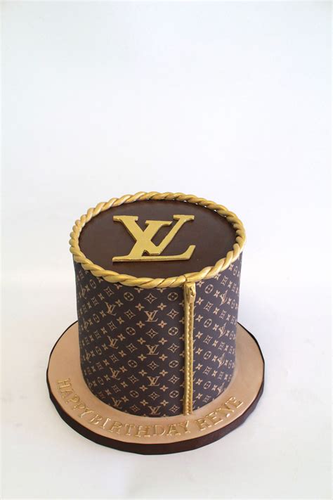 lv design cake